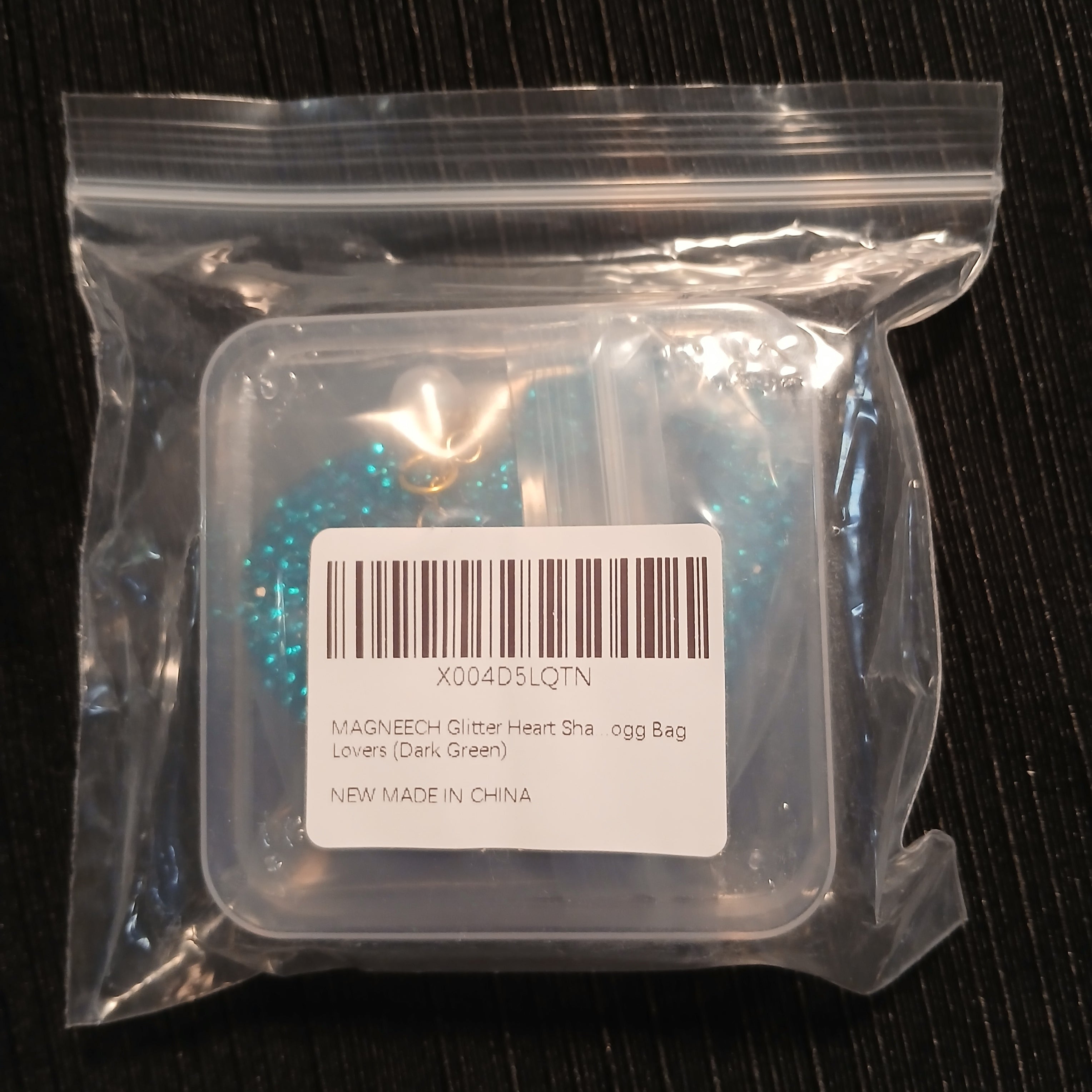 MAGNEECH Glitter Heart Bag Charm.